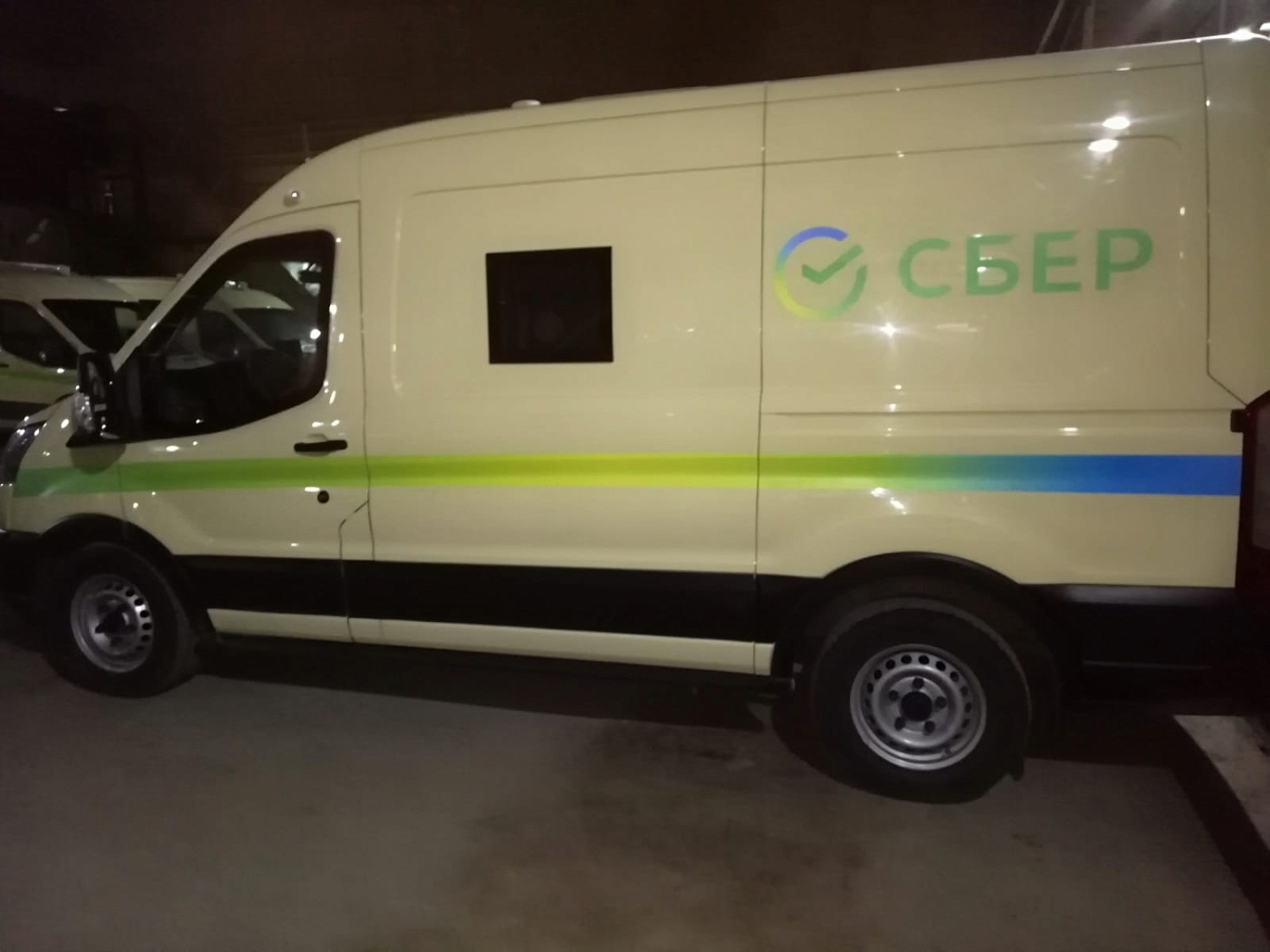 Брендирование авто для "Сбера"