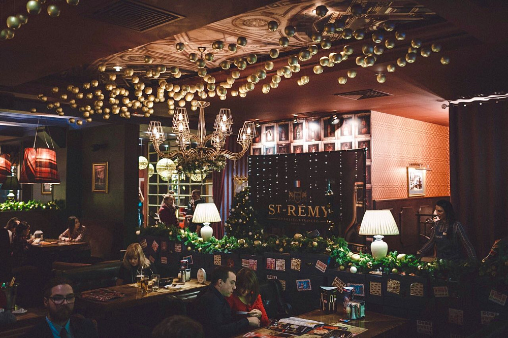 Новогоднее оформление ресторана "ST-Remy"